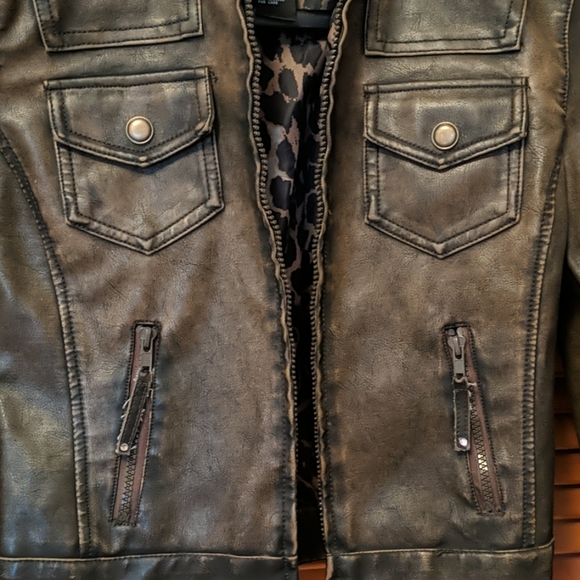 Jacket - Picture 4 of 5